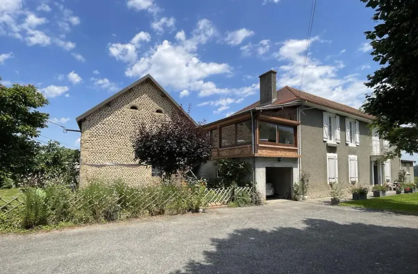 Mantenan - Image 1