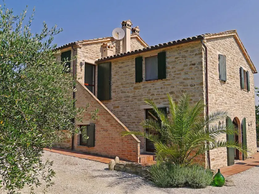 Quietly situated vacation home with pool for 12-14 pers.  - Image 1