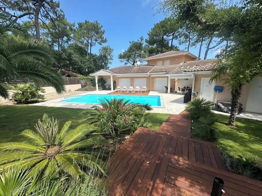 Hossegor 200m océan et lac villa d'architecte piscine  idéalement située - Image 1