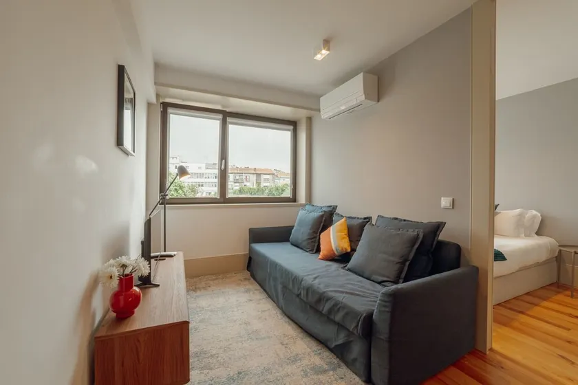 LEGACY OPORTO DESIGN APARTMENT E by VACATIONY - Image 1