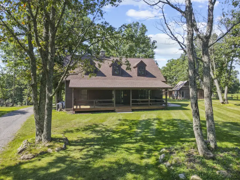 Mountain View Cabin in VA Wine Country - Image 1
