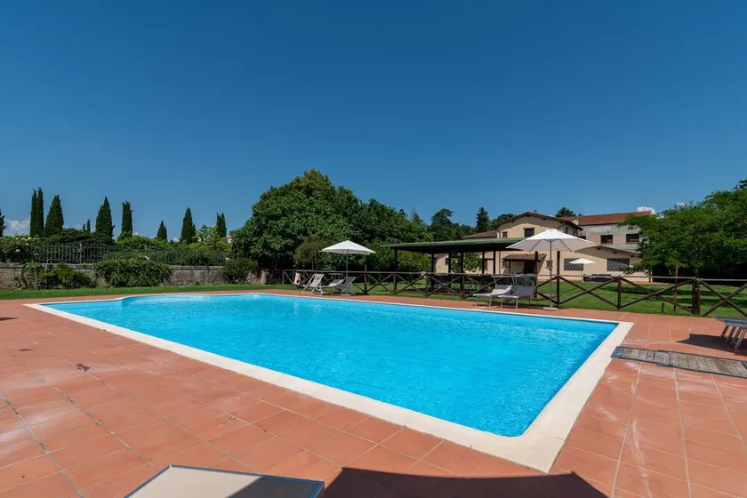 Agriturismo \"Fattoria\" con piscina condivisa, giardino privato e Wi-Fi - Image 1