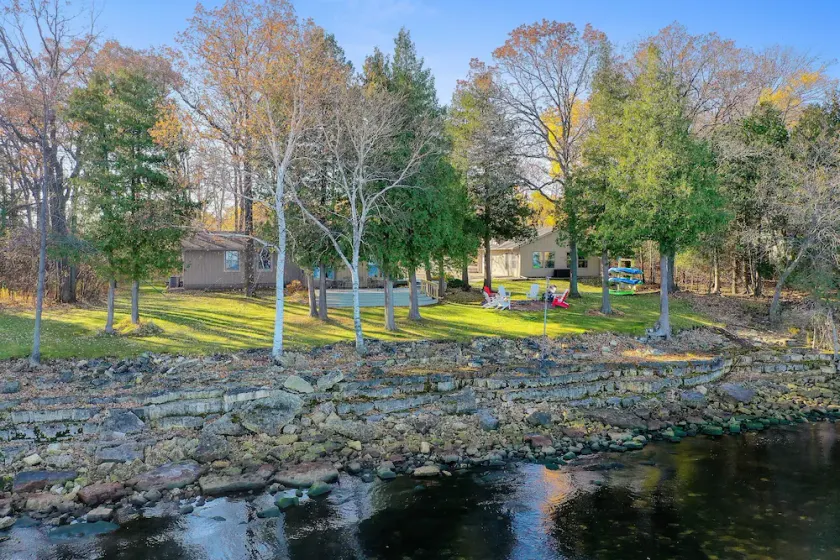 Door County Waterfront Cottage | 180' Shoreline | Sleeps 10 + Bunkhouse - Image 1