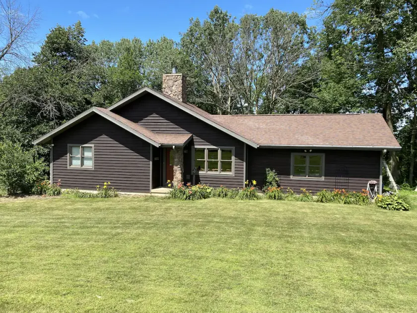 3 BR 2BA Cabin Retreat in Beautiful Crawford County by the Mississippi River - Image 1
