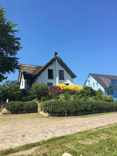 thatched house, direct sea view, idyllic location in vacation region Usedom - Image 1