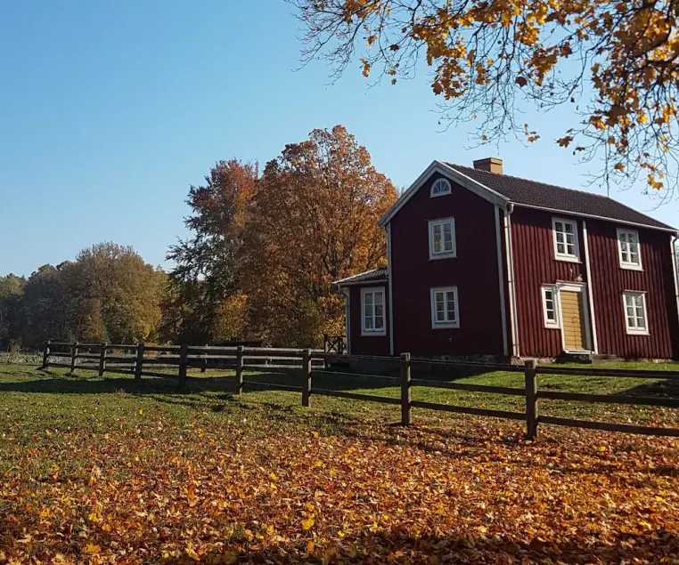 Typical red and white holiday home in the forests of Småland not far from the lake with boat, internet and sauna by the lake - Image 1