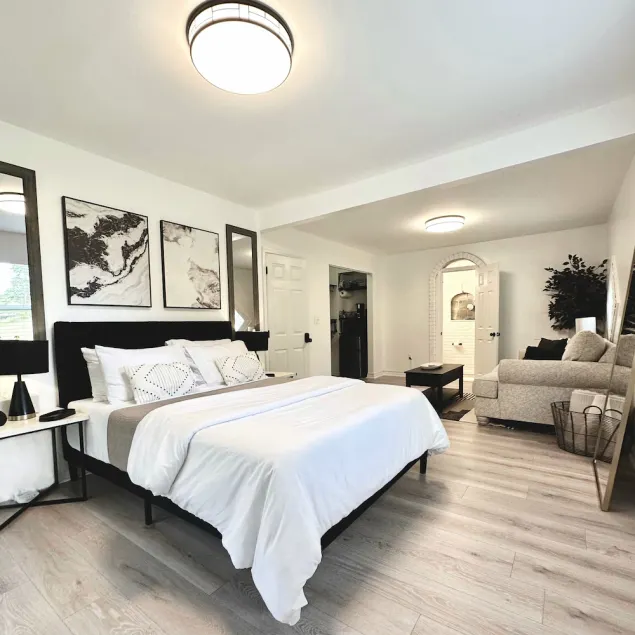 Bristol Firefly Studio: Kitchenette, Private Patio - Image 1