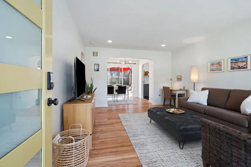 Centrally located to everything you want to do in Bend! - Image 1