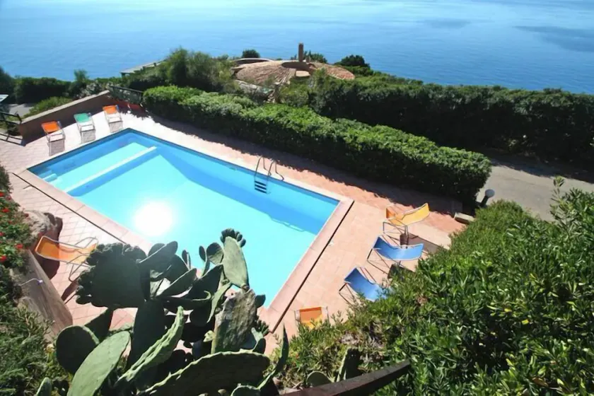 Ferienhaus in Costa Paradiso mit Meerblick - Image 1