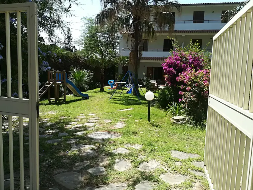 semidetached beach villa foran den eoliske ø nær Milazzo: Tindari - Image 1
