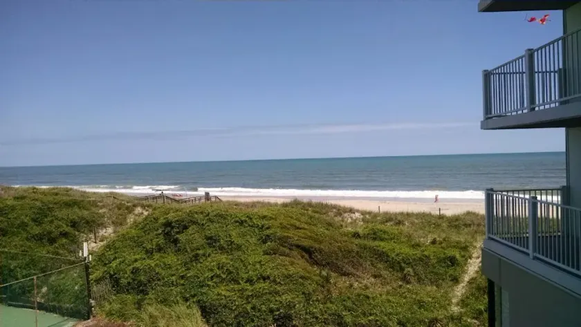 Åben og luftig enhed ved havet med en fantastisk udsigt - Image 1