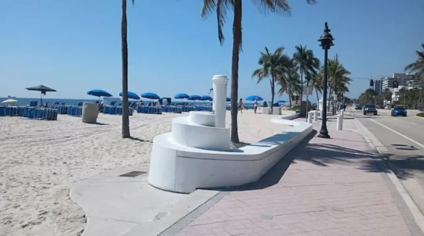 No Resort Fees! 4 Diamond Oceanfront - 804 - Perfect for Couples - Ocean King Bd - Image 1