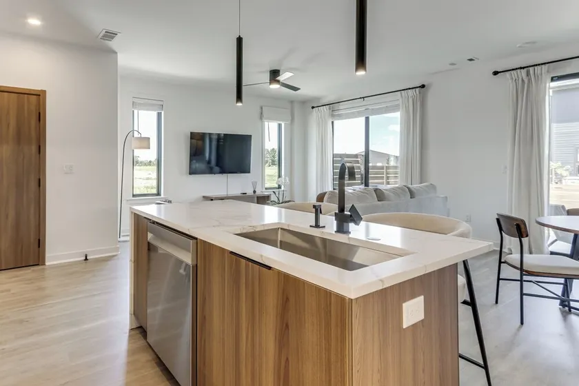 5 Mi to Walmart AMP: Modern Townhome w/ Yard! - Image 1