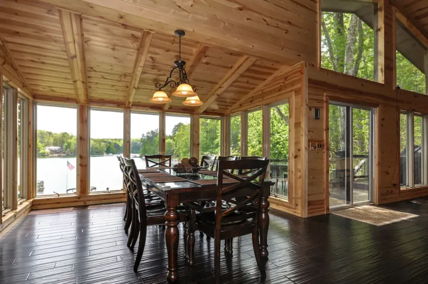 Lake Front, PET, Game Room, Dock, Swim-Fish-Boat, Fire pit, NEW BOAT RENTAL - Image 1