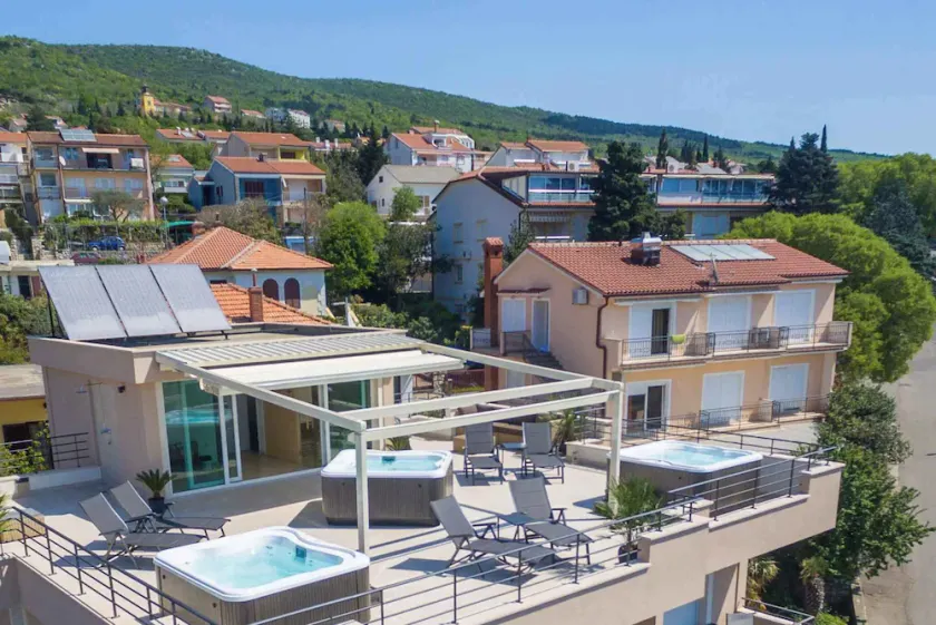 Holiday apartment with shared whirlpool and sauna - Image 1