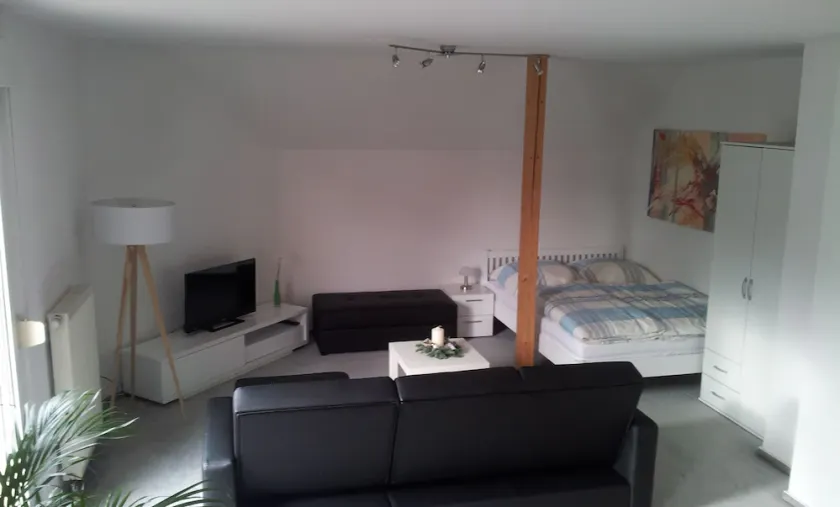 Modernes helles Apartment mit Blick zur Wachsenburg am Erfurter Kreuz/ A4! - Image 1