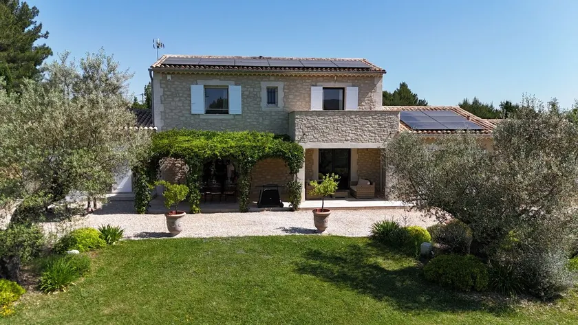 Mas Provençal - pool-house piscine cloturée chauffée - jardin arboré 4000m² - Image 1