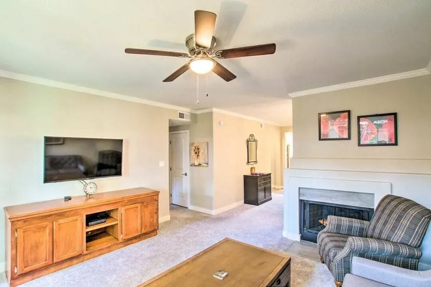 2-bedroom condo just 8 minutes from Talking Stick Resort Casino - Image 1