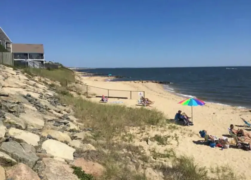 Walk to DennisPort Beaches 4 min.Bars and restaurants 2min walk.Perfect Location - Image 1