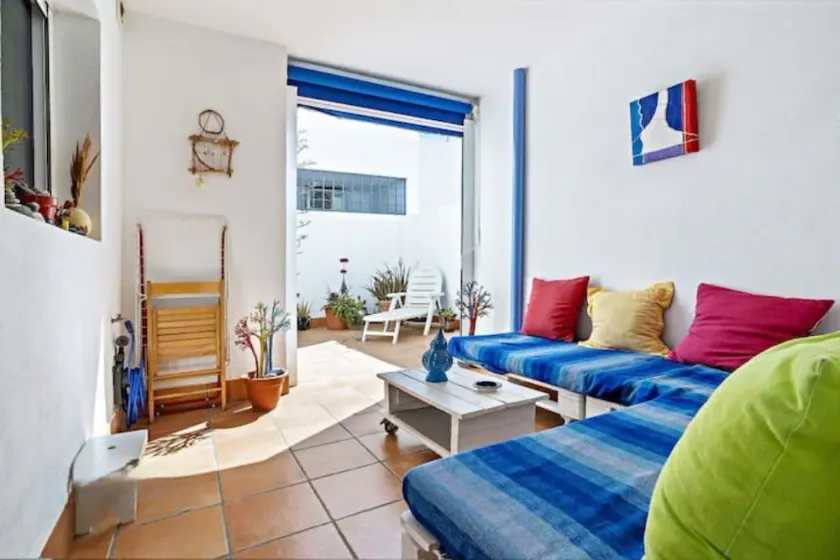 Apartment 100 meters from the beach with garage - Image 1