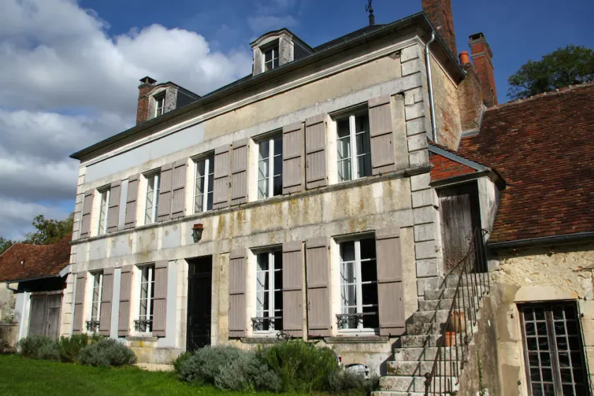 Encantadora casa con piscina en el corazón de Puisaye Forterre - Image 1