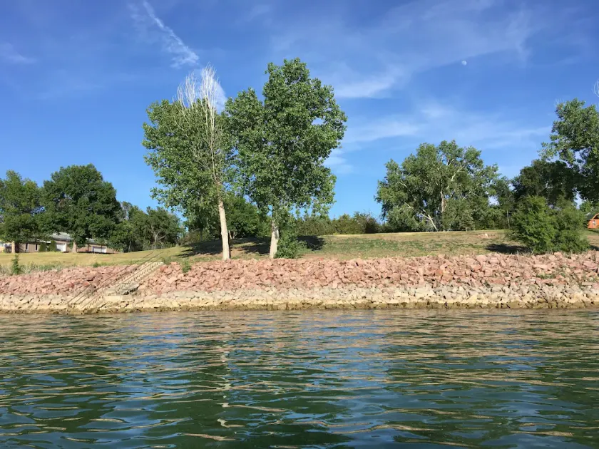 Location de vacances au Missouri River à American Creek Campground, Chamberlain, SD - Image 1