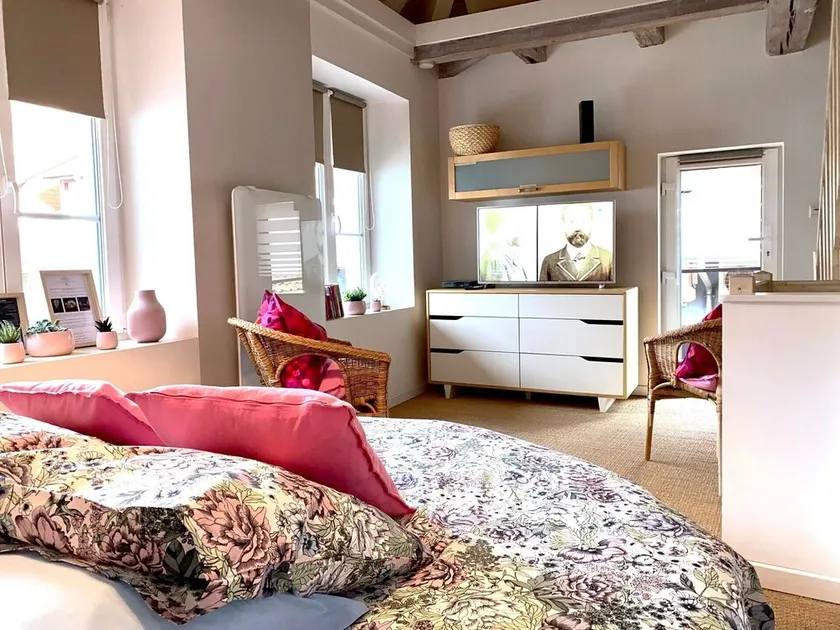 Bellissimo loft - letto rotondo nel cuore del vigneto (LA MAISONNETTE) - Image 1