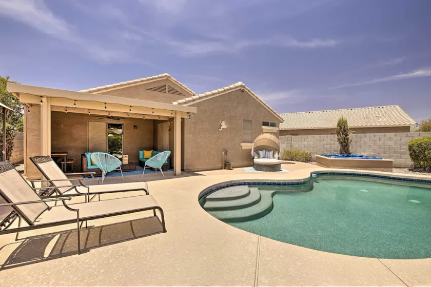 2 Mi to Goodyear Ballpark! 'Desert Beach House' - Image 1