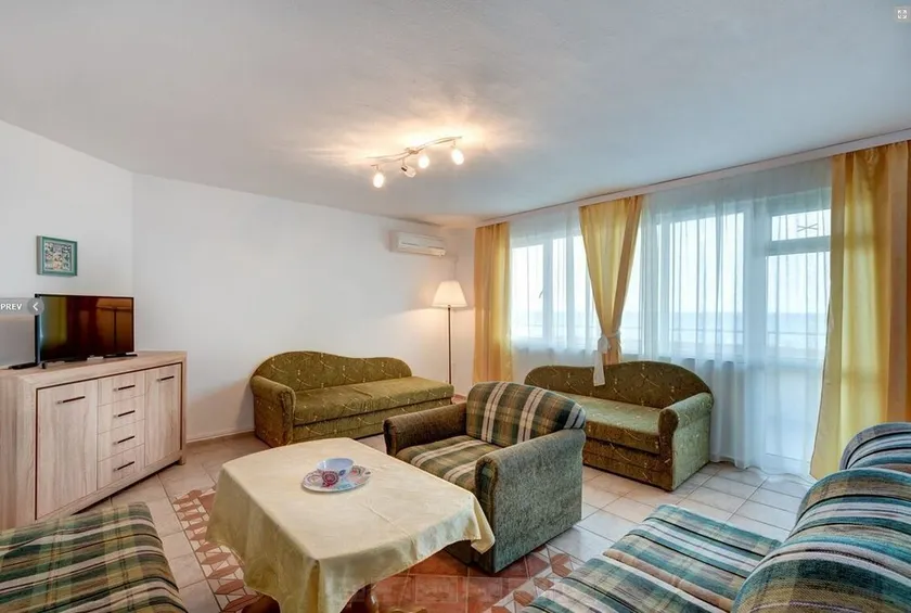 Chantall-Apartment Comfort - Image 1