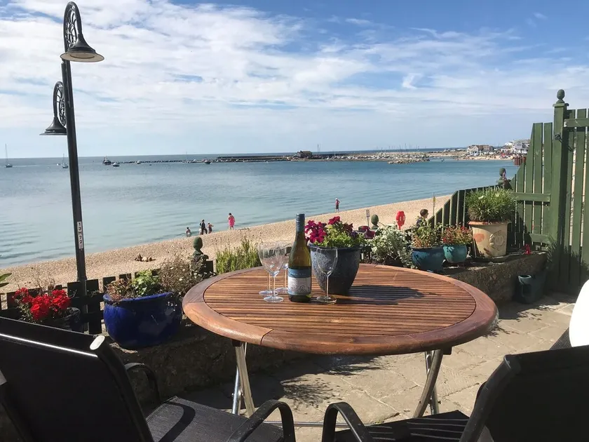 Cottage on the Beach - Image 1
