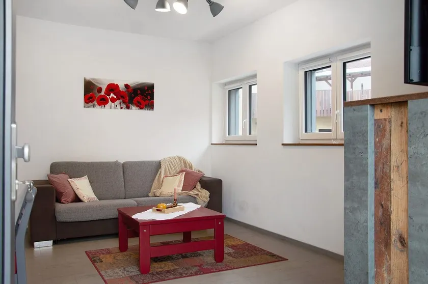 Apartamento 'Mohnblume' com terraço privado, jardim partilhado e acesso Wi-Fi - Image 1