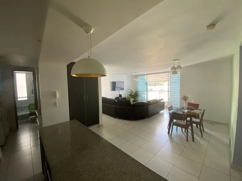 3bd/3ba FamilyApartment w/ Modern Kitchen & Balcony - Image 1