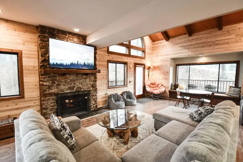 Free Resort Passes - Hot Tub - Sauna - Views - Fast Wi-Fi - Pet Friendly - Image 1