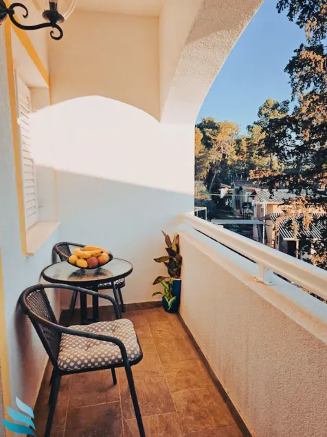 One Bedroom Apartment with Bacony and Sea View - Image 1