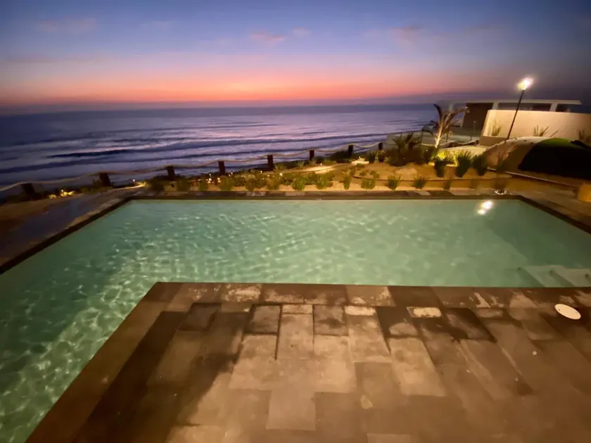 Take it easy at this unique and tranquil getaway - Image 1