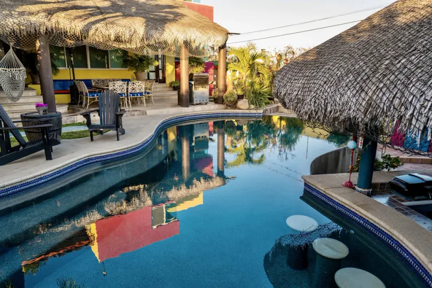 Charming Colorful Beautiful Home with Private Pool close to beaches! - Image 1