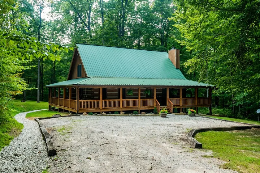 Great Escape Log Cabin - Image 1