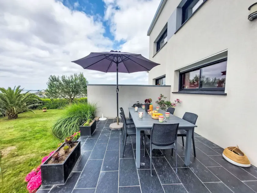 Skøn privat feriebolig for 6 personer med WIFI, TV, terrasse og kæledyr tilladt - Image 1