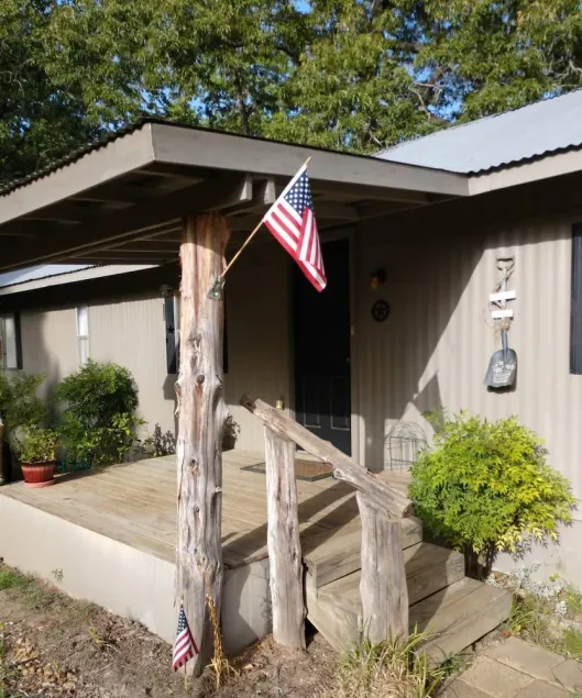 Big Fish Cabins - Cabin #3 - Image 1