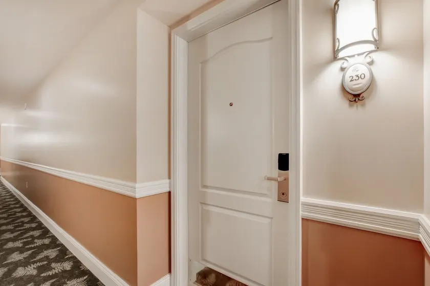 Smukke condo, super comfy, med udsigt over poolen i Lake Las Vegas Village. - Image 1
