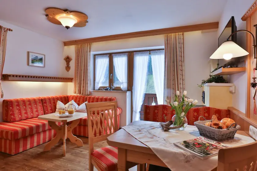 Ferienwohnung Watzmann, 1-2 Personen, 42 qm, Dusche/WC, Südbalkon, TV, separates Schlafzimmer, Nichtraucher - Image 1
