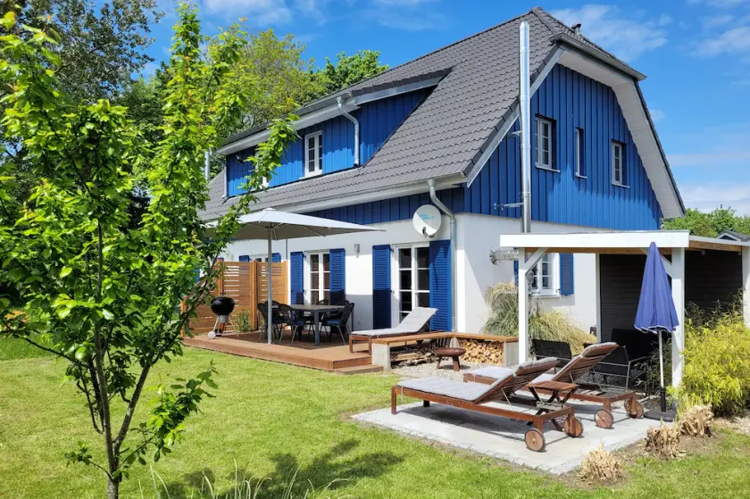 Miss Meer-La tua casa vacanza a Rügen: vacanza in famiglia 6 adulti e 2 bambini - Image 1