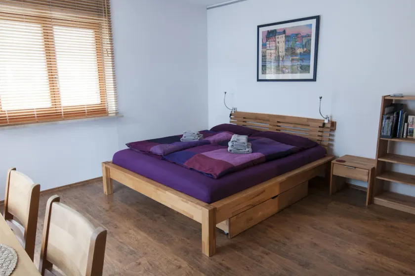 Ferienwohnung 65 m², 2-4 Personen, 2 Schlafzimmer, Küche, Bad, WC, Balkon, TV, WLAN - Image 1