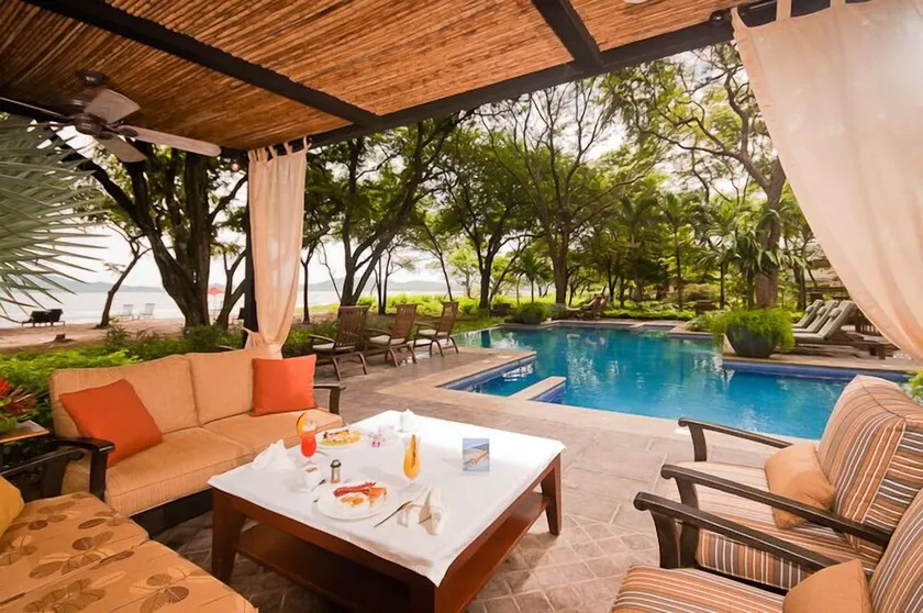 Luxury Condo with Jungle View & Beach Club Membership! - Image 1