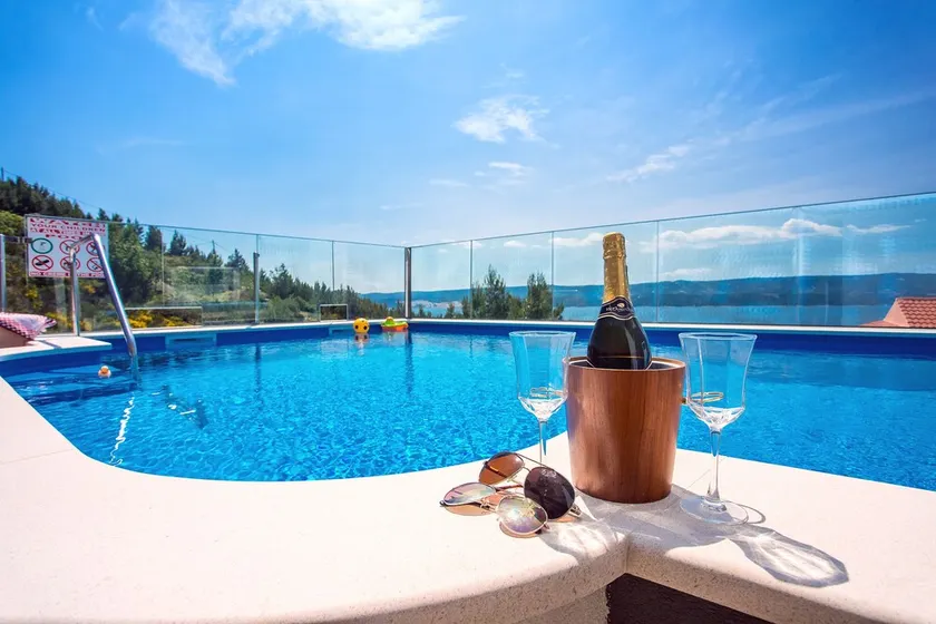 Perfect sea view apartment with private and heated pool! - Image 1