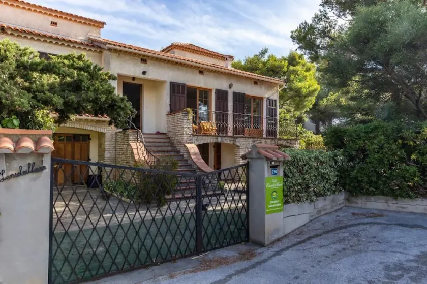 Villa à 100 m de la mer - Image 1