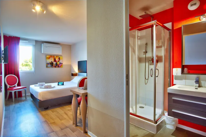 Chambre Moderne à Bayonne! Wi-FI + Parking Inclus! - Image 1