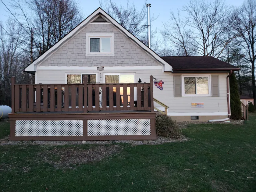 Pymatuning Lake  Cottage! - Image 1