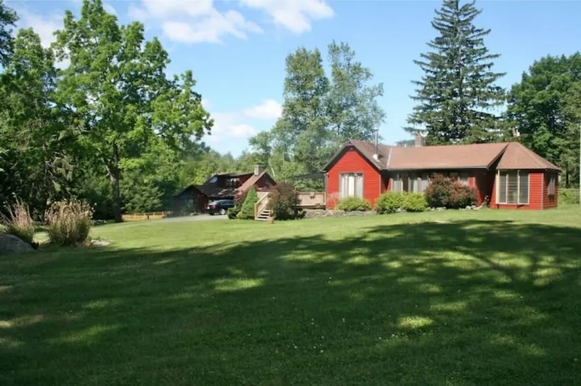 Cozy Catskills Cottage  - Image 1