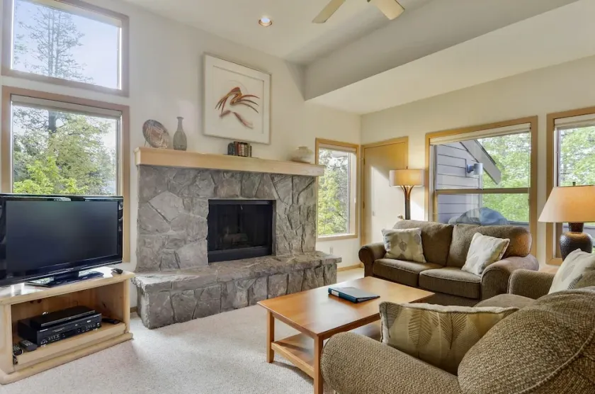The Ridge at Sunriver - Condo # 4 - Zugang zum hauseigenen saisonalen Pool und Tennisanlagen, ganzjährig Whirlpool sowie 4 Fahrräder zur Verfügung gestellt - Image 1